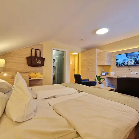 Wellnesshotel Tanne-3
